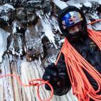 Specialist Carry: Ice Climber