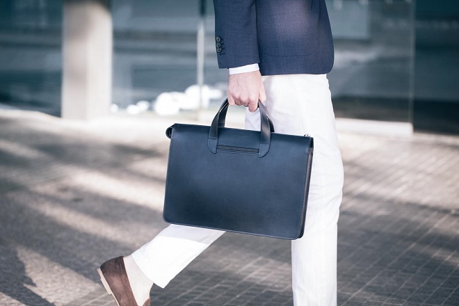Carry Giveaway :: Oppermann London Vallance Briefcase - Carryology ...