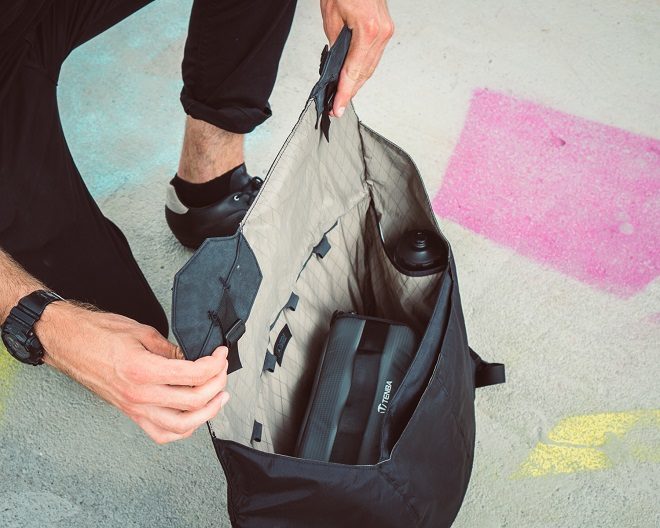 Triple Aught Design Parallax Messenger Review :: Drive By - Carryology