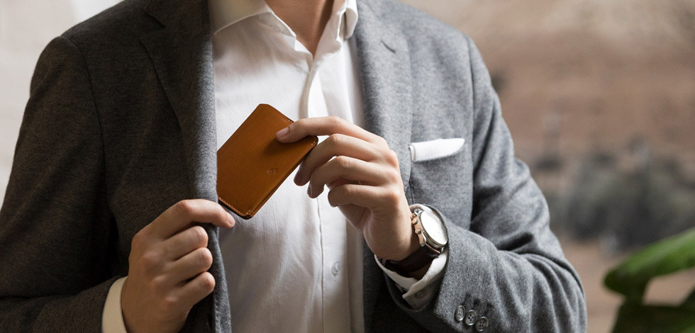 Buyers Guide: The Best Business Card Holders for Men in 2020