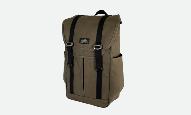 olive green backpack medium size rucksack in waxed canvas, with volume  front pocket and double layer