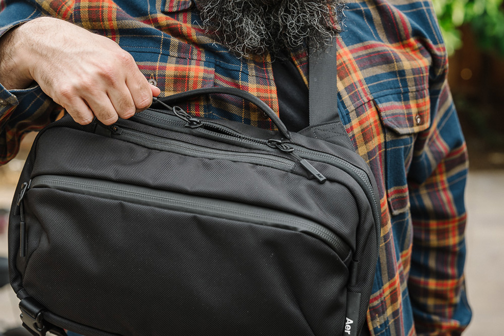 Aer Travel Sling 2 Review | CARRYOLOGY